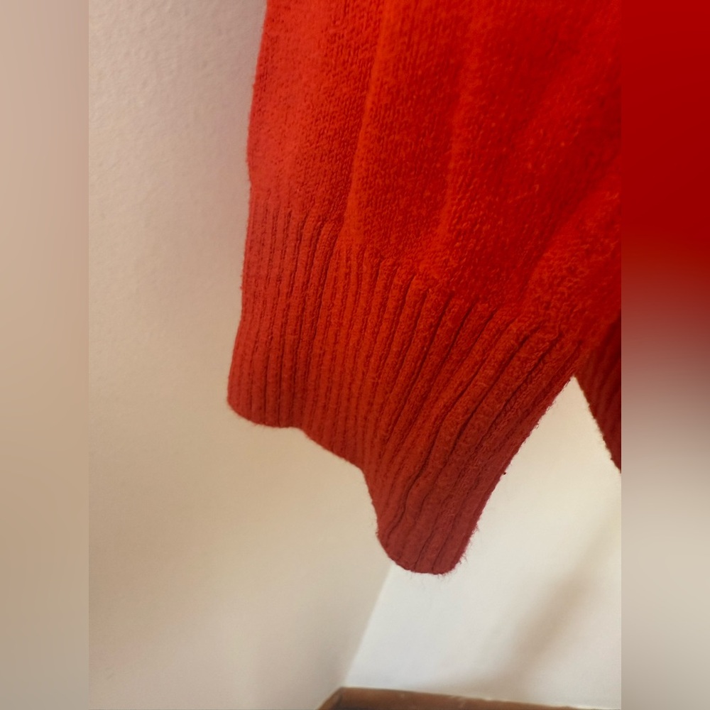 Classic Red Plaid Knit Sweater - Comfortable and Stylish - Picture 7 of 12